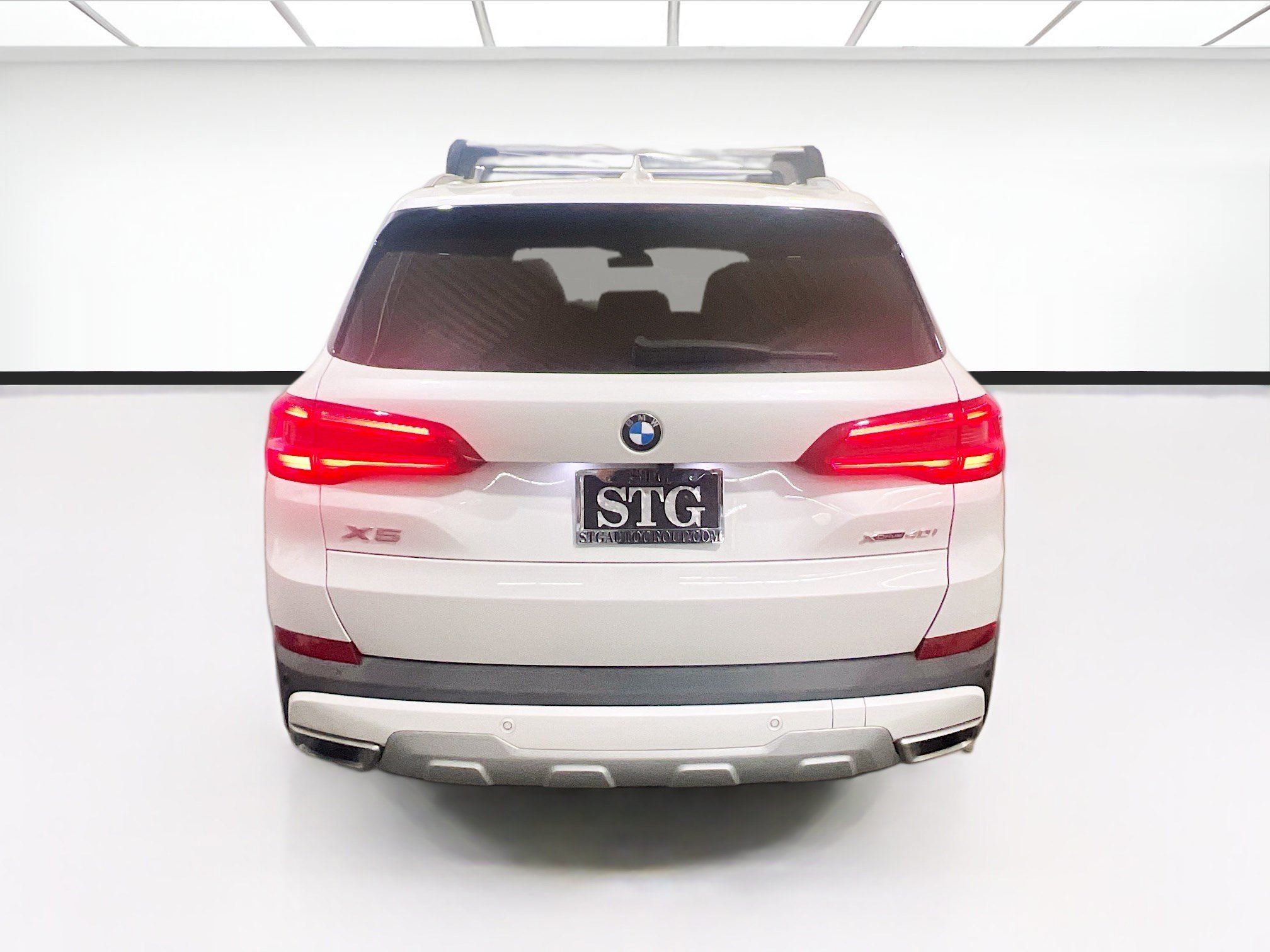 Used 2023 BMW X5 xDrive40i w/ Premium Package AWD/4WD image 5