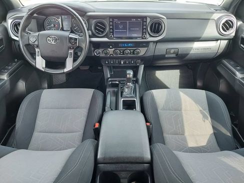 Certified 2022 Toyota Tacoma TRD Off-Road w/ Technology Package AWD/4WD image 3