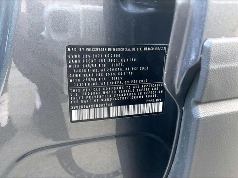 Used 2024 Volkswagen Tiguan SE AWD/4WD image 34