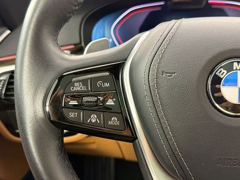 Used 2021 BMW 530i w/ Premium Package RWD image 20