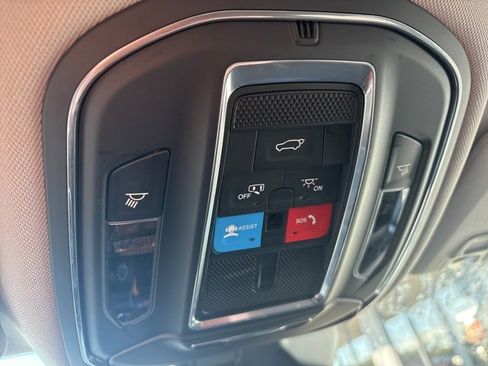 Used 2023 Jeep Grand Cherokee L Laredo w/ Luxury Tech Group I image 17