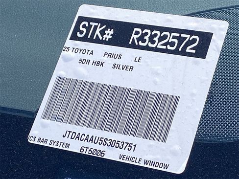 Certified 2025 Toyota Prius LE image 36