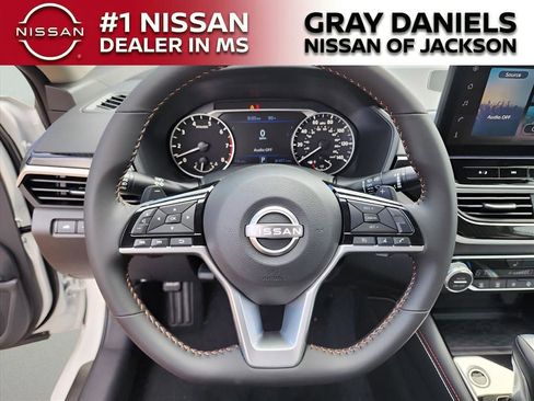 New 2025 Nissan Altima 2.5 SR w/ SR Premium Package FWD image 14
