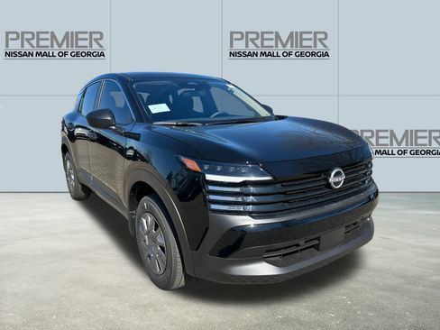 New 2026 Nissan Kicks S image 3