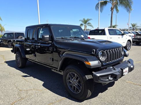 New 2026 Jeep Gladiator Sport image 6