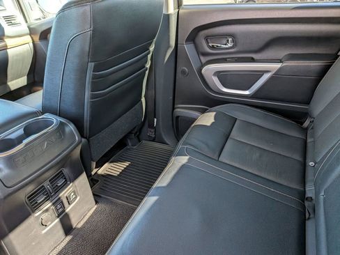 Used 2019 Nissan Titan SL AWD/4WD image 37
