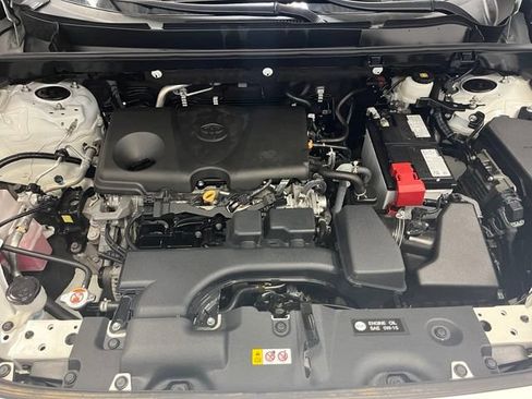 Used 2024 Toyota RAV4 XLE FWD image 28