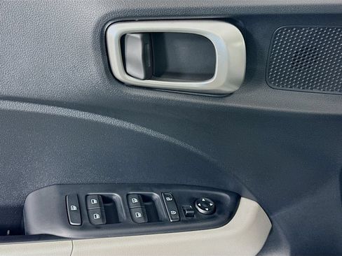 New 2026 Hyundai Venue SEL FWD image 18