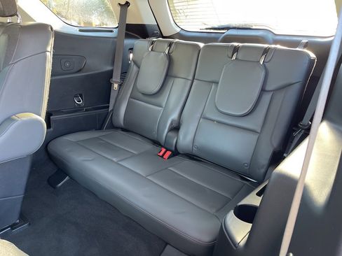 Used 2025 Ford Explorer Active w/ Active Comfort Package image 21