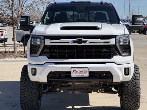 Used 2024 Chevrolet Silverado 2500 LTZ w/ LTZ Plus Package AWD/4WD image 10