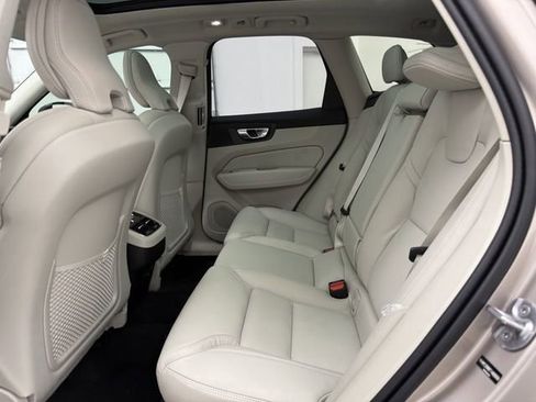 New 2026 Volvo XC60 B5 Ultra w/ Protection Package Premier AWD/4WD image 9