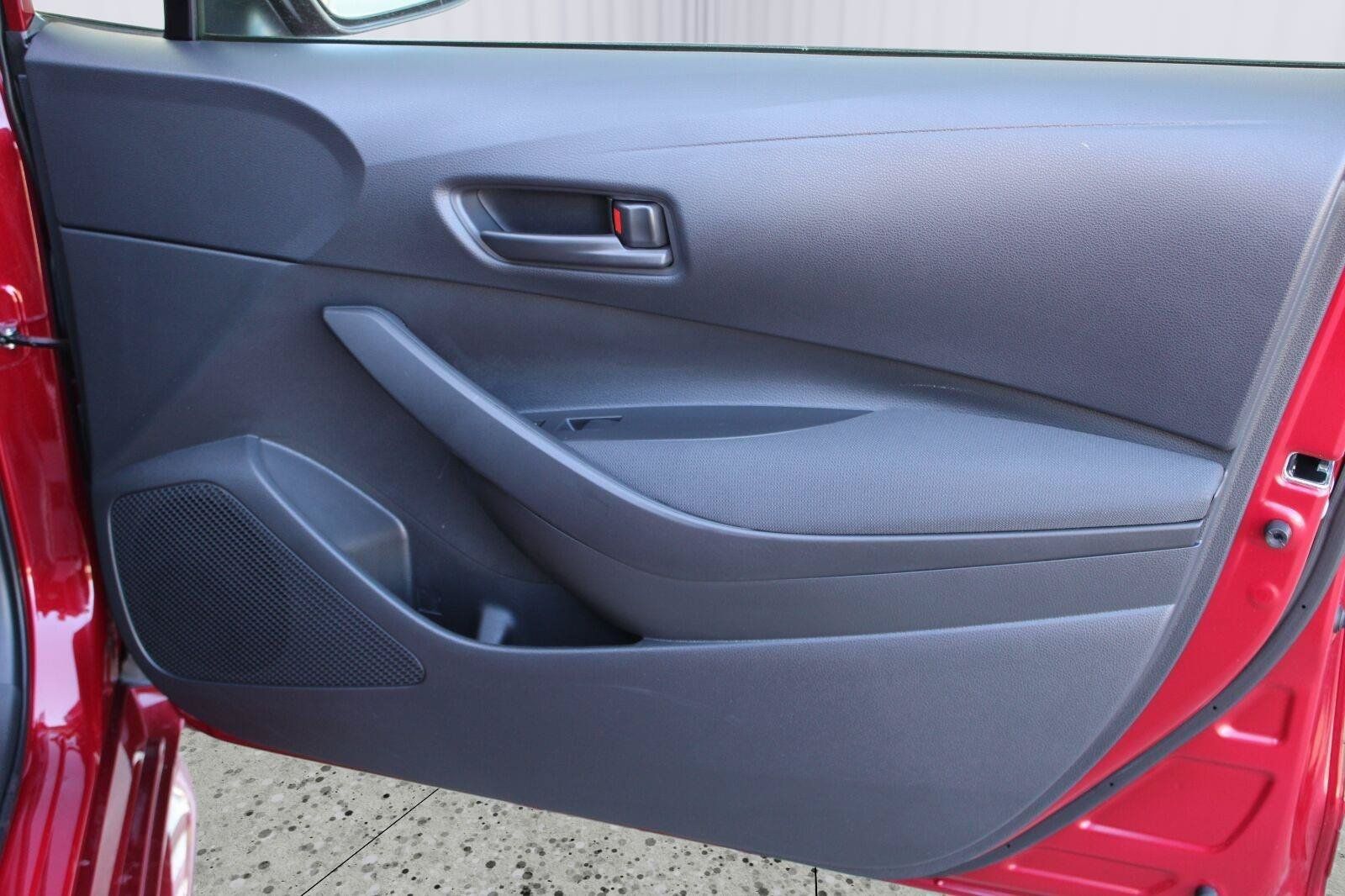 Certified 2025 Toyota Corolla LE w/ LE Premium Package FWD image 39