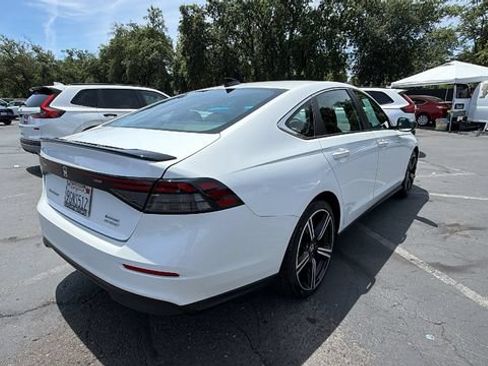 Used 2023 Honda Accord Sport image 4