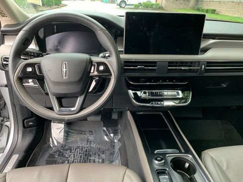 Certified 2024 Lincoln Corsair Grand Touring w/ Towing Package AWD/4WD image 16