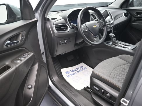 Used 2024 Chevrolet Equinox LT FWD image 9