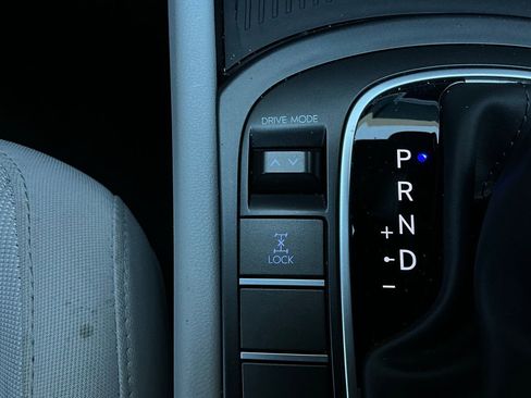 Used 2025 Hyundai Kona SEL image 22