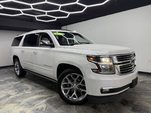 Used 2017 Chevrolet Suburban Premier image 6