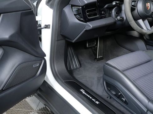 Certified 2025 Porsche Taycan 4S AWD/4WD image 7