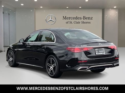 Used 2026 Mercedes-Benz E 350 4MATIC Sedan image 3