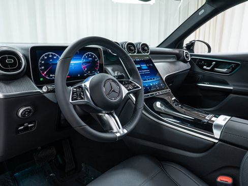 New 2026 Mercedes-Benz GLC 300 4MATIC image 12