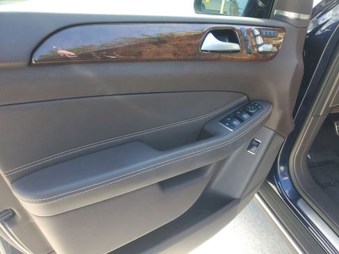 Used 2019 Mercedes-Benz GLE 400 4MATIC image 20