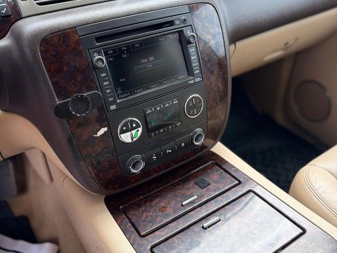 Used 2011 GMC Yukon Denali AWD/4WD image 13