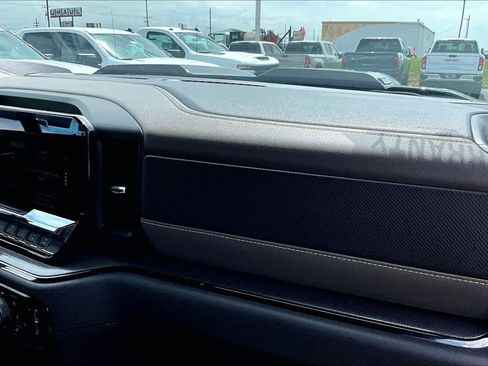 Used 2025 Chevrolet Silverado 1500 ZR2 w/ Technology Package AWD/4WD image 17