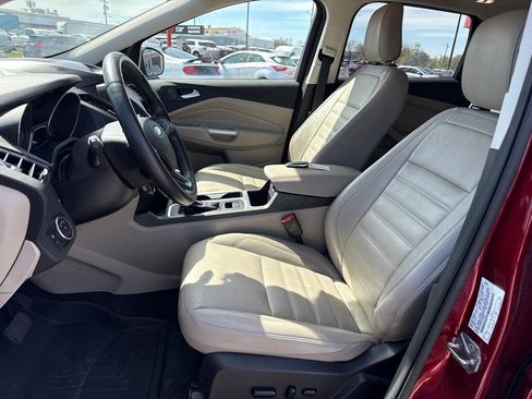 Used 2019 Ford Escape Titanium image 11