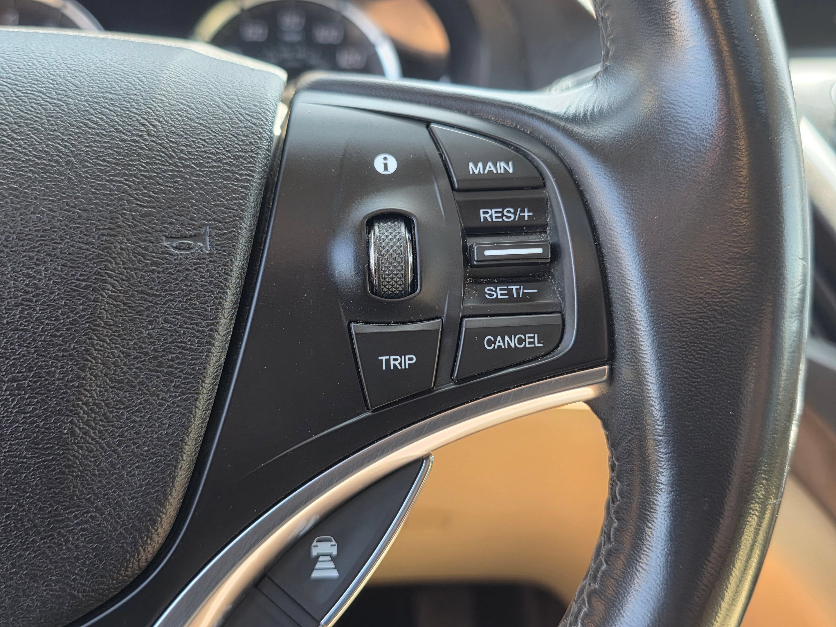 Used 2018 Acura MDX FWD image 32