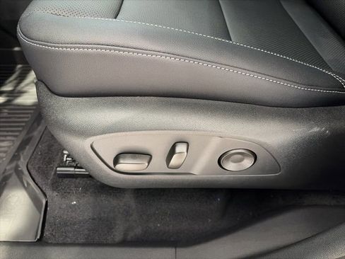 New 2026 Chevrolet Traverse LT w/ Driver Confidence Package image 11