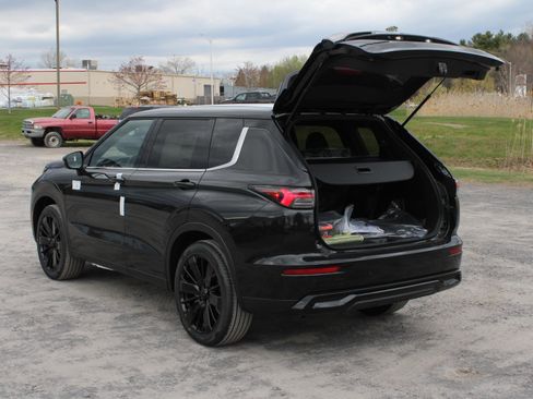 New 2026 Mitsubishi Outlander LE AWD/4WD image 7