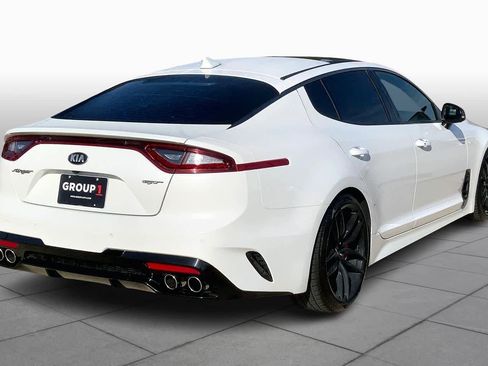 Used 2019 Kia Stinger GT2 image 12
