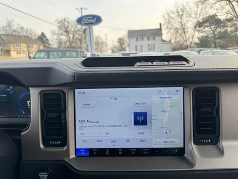 Used 2025 Ford Bronco Outer Banks image 26