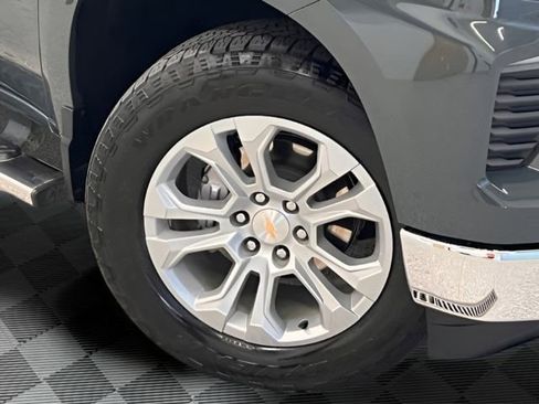Used 2025 Chevrolet Silverado 1500 LTZ AWD/4WD image 29