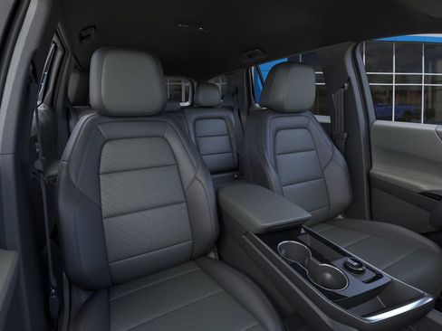 New 2026 Chevrolet Equinox LT w/ Convenience Package II image 16