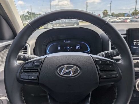 Used 2023 Hyundai Venue Limited w/ Cargo Package FWD image 20