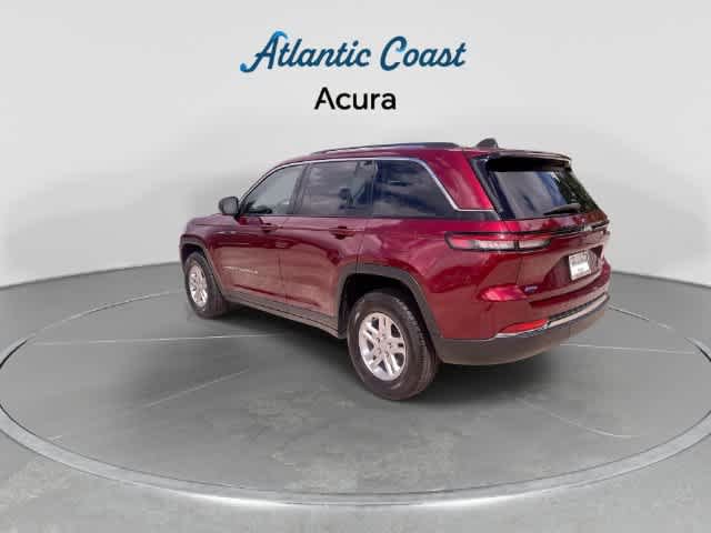 Used 2023 Jeep Grand Cherokee Laredo RWD image 6