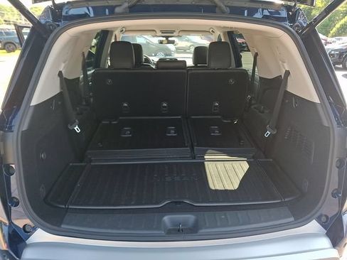 Used 2023 Nissan Pathfinder SL w/ Lighting Package (N92) AWD/4WD image 29