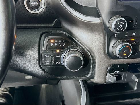 Used 2020 RAM 1500 Big Horn AWD/4WD image 16