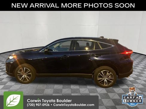 Used 2023 Toyota Venza LE AWD/4WD image 5
