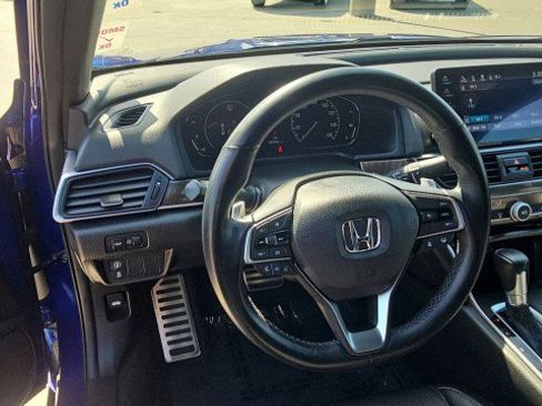 Used 2022 Honda Accord Sport image 11