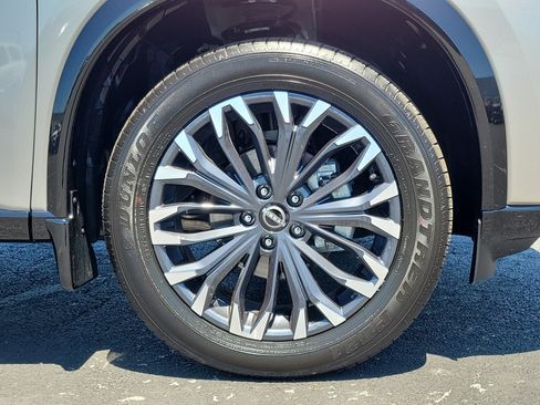 Certified 2026 Nissan Rogue Platinum w/ Platinum Premium Package AWD/4WD image 5