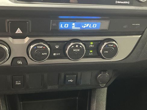 Used 2022 Toyota Tacoma SR AWD/4WD image 17