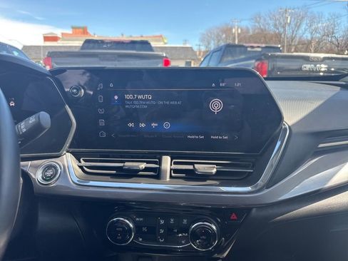 Used 2024 Chevrolet Trax ACTIV w/ Driver Confidence Package image 22