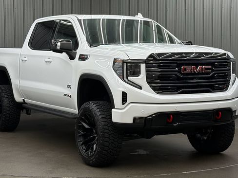 Used 2026 GMC Sierra 1500 AT4 w/ AT4 Premium Package AWD/4WD image 7