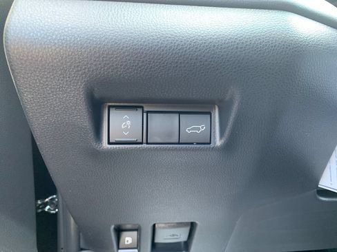 Used 2026 Toyota RAV4 SE w/ Convenience Package AWD/4WD image 30