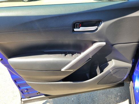 Used 2025 Toyota Corolla Cross XLE FWD image 21