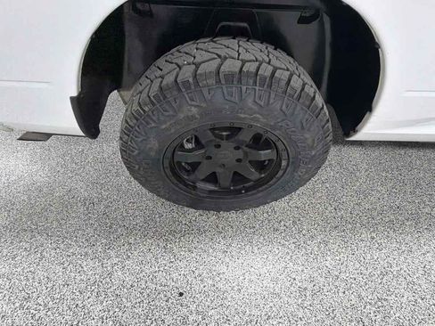 Used 2018 RAM 1500 Express w/ Express Value Package AWD/4WD image 36
