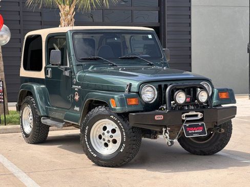 Used 1999 Jeep Wrangler Sahara AWD/4WD image 2