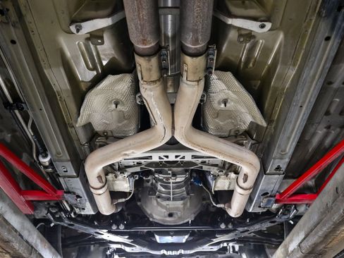 Used 2010 Ford Mustang GT image 29